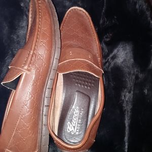 Vintage Gucci Men Brown Leather Loafers NWOT